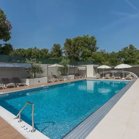 Appartement In Pjescana Mit Gemeinschaftlichem Pool