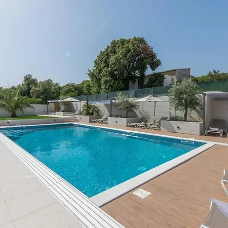 Appartement In Pjescana Mit Gemeinschaftlichem Pool *