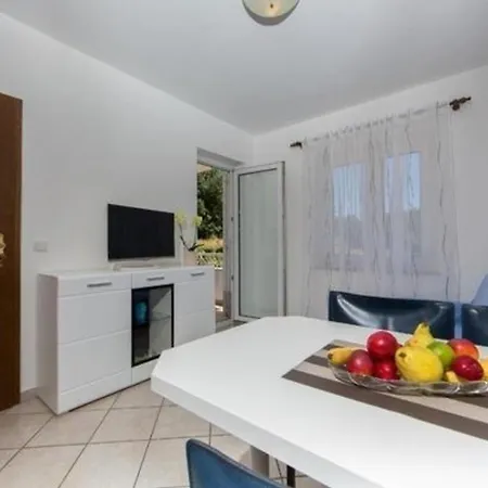 Apartment In Pjescana Mit Gemeinschaftlichem Pool *